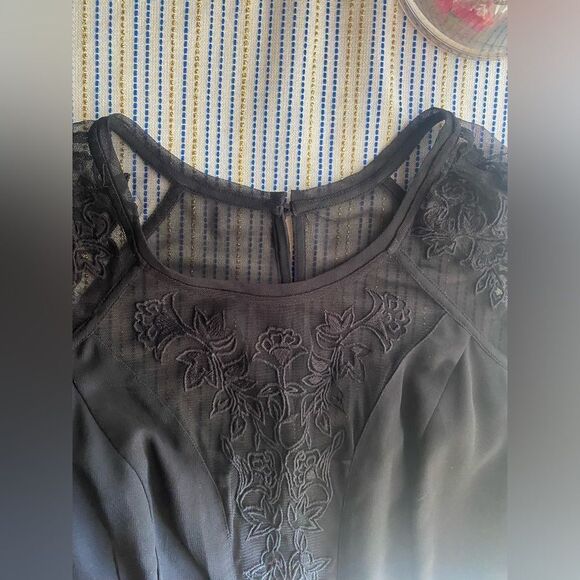 Kimchi Blue  Mini Dress Women Sz 10 Black  Embroidery Button Lace Sleeve Chiffon - Picture 7 of 16
